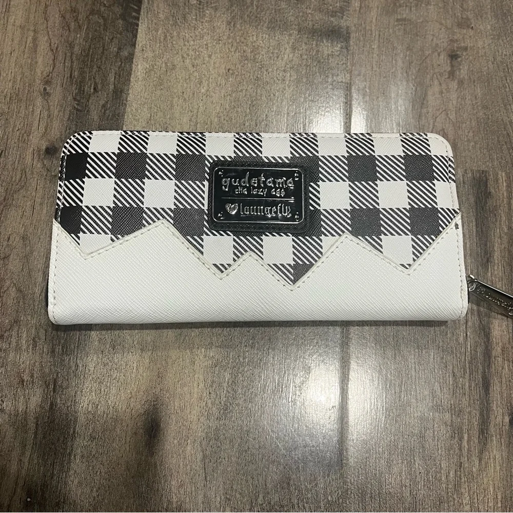 Loungefly x Sanrio Gudetama The Lazy Egg zip-around wallet - RARE